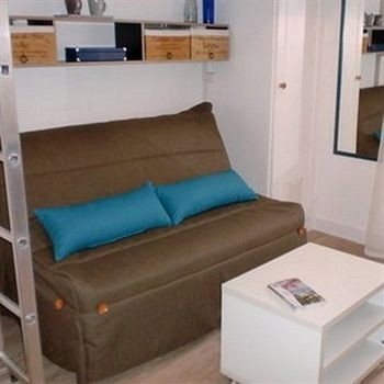 Hotel Vacation Rental Les Moulineaux (Issy-les-Moulineaux)