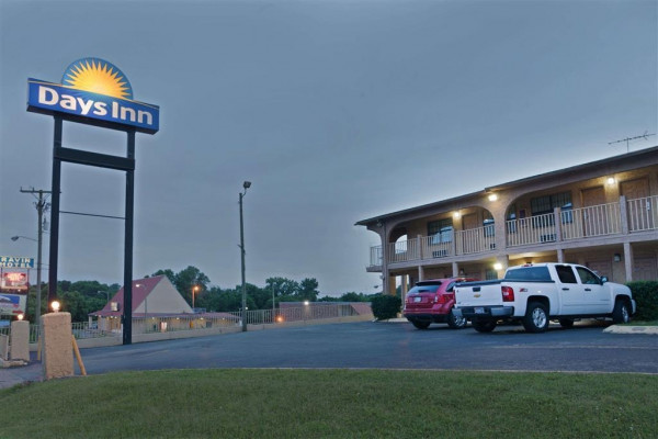 DAYS INN DOWNTOWN-NASHVILLE (Tennessee)