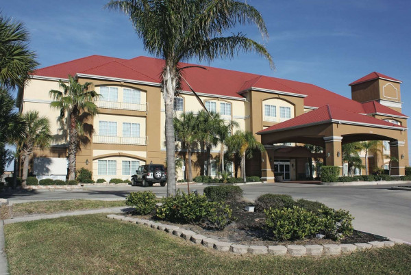 La Quinta Inn & Suites by Wyndham Corpus Christi Airport