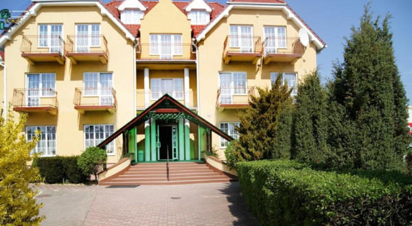 Helena Hotel (Giżycko)