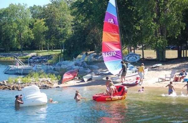 BEACH HARBOR RESORT (Sturgeon Bay)