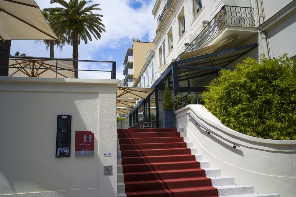 Hotel Canberra (Cannes)