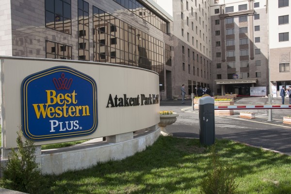 Best Western Plus Atakent Park Hotel (Almaty)