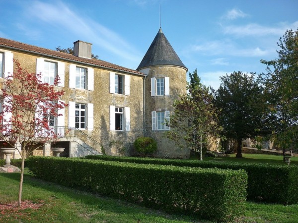 Hotel The Originals Collection Le Logis du Péré (ex Relais du Silence) (Saint-Coutant-le-Grand)