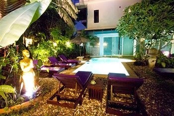 Hotel Club One Seven Phuket (Ban Patong)