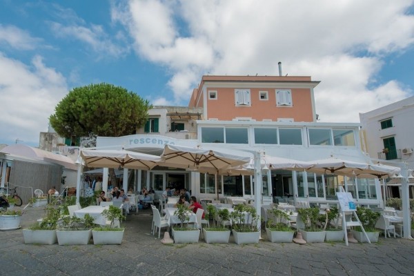 Hotel Crescenzo (Procida)