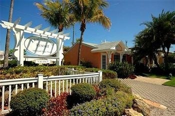 Hotel Tradewinds Beach Resort (Bradenton Beach)