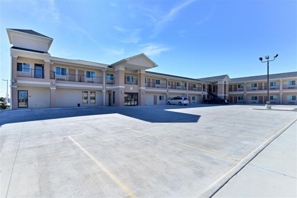 Quality Inn & Suites Carrizo Springs