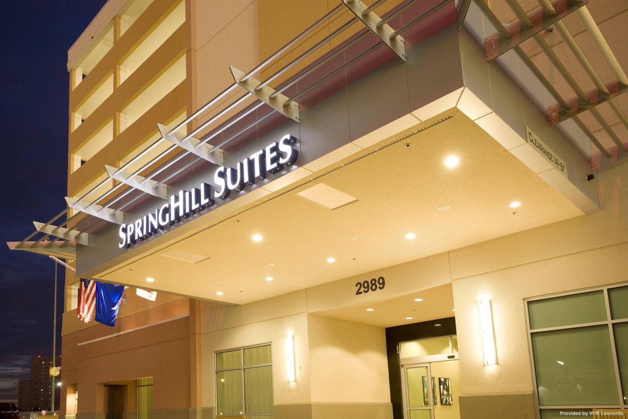 SpringHill Suites by Marriott Las Vegas Convention Center, Las Vegas: Info,  Photos, Reviews