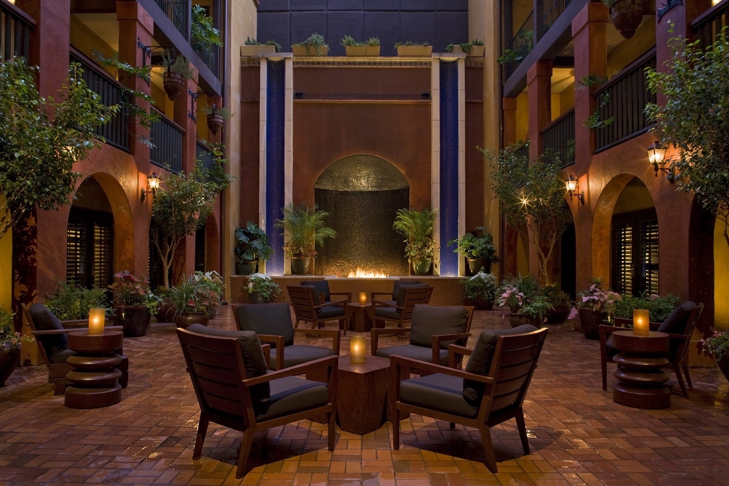 Riverwalk: Hotels in San Antonio