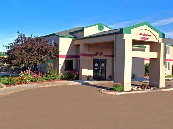 MR. SANDMAN INN AND SUITES BOISE (Meridian)