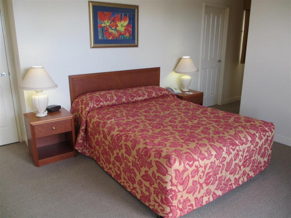 Springwood Tower Apartment Hotel (Queensland)