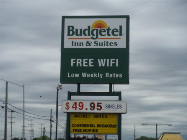 BUDGETEL INN AND SUITES GRAND RAPIDS (Grand Rapids)