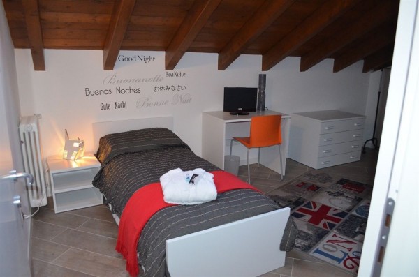 My Room Center (Lecco)